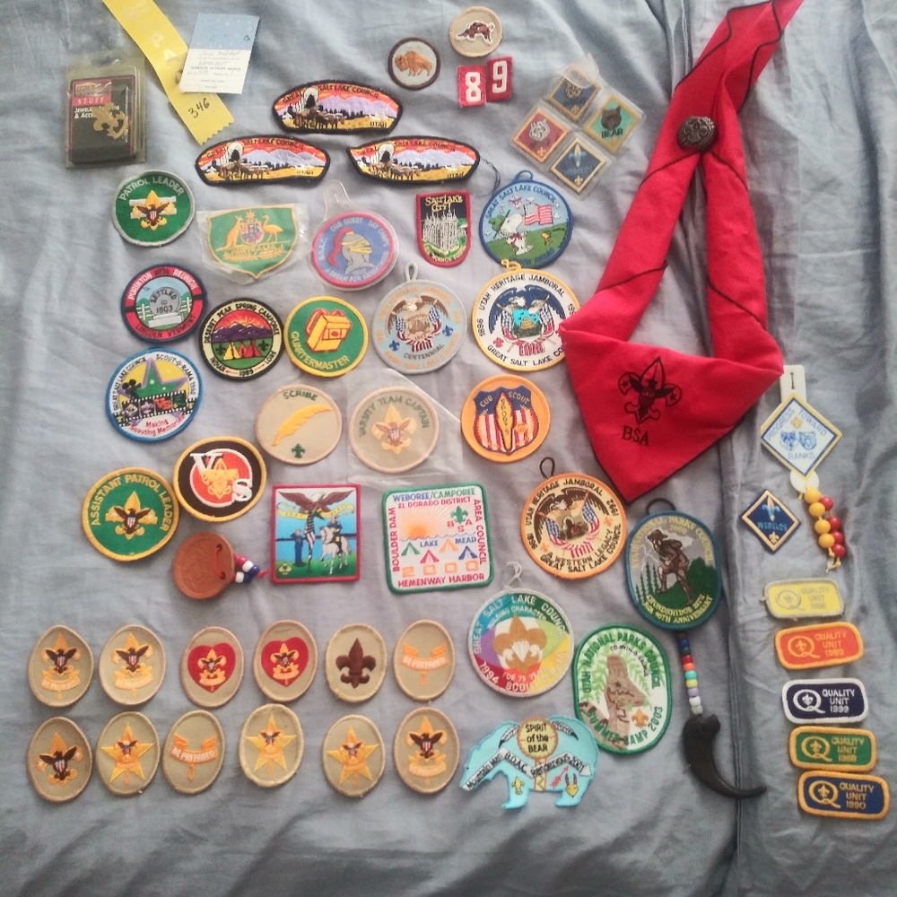 Boy Scout and girl Scout lot of patches and pins